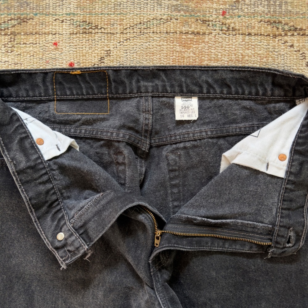 Vintage‎ Levis 550 Black Relaxed Fit Tapered Leg Jeans 16 REG - Picture 2 of 8